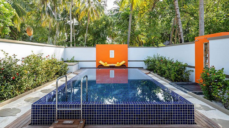 Deluxe Beachfront Pool Villa